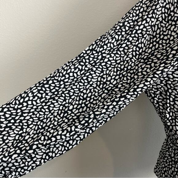 Talbots Black White Abstract Dot Partial Wrap Long Sleeve Top XL - Picture 4 of 10